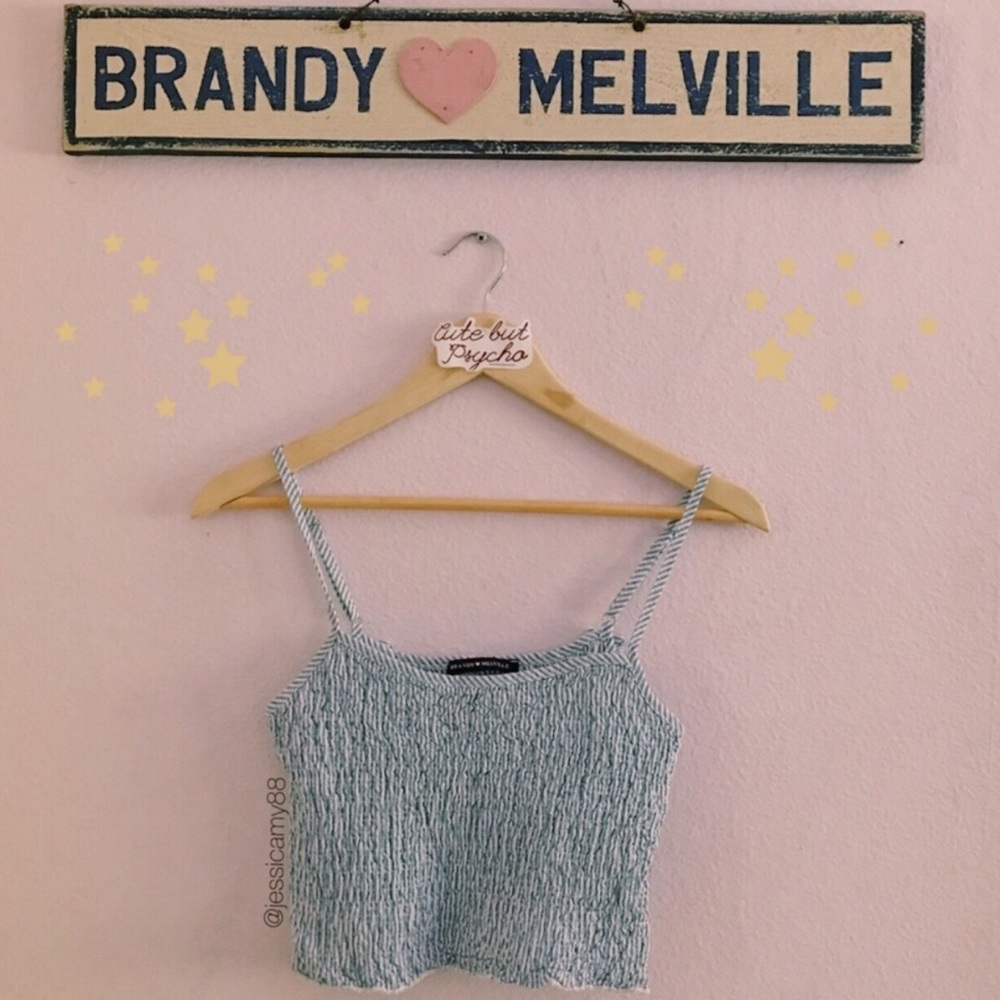 🌟Brandy Melville scrunchy crop top
